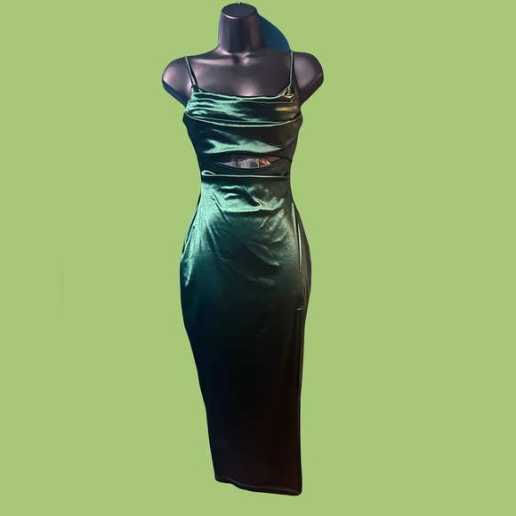 BUNDLE SALE: 15 % off 2 or more dresses/skirt sets - Picture 1 of 7